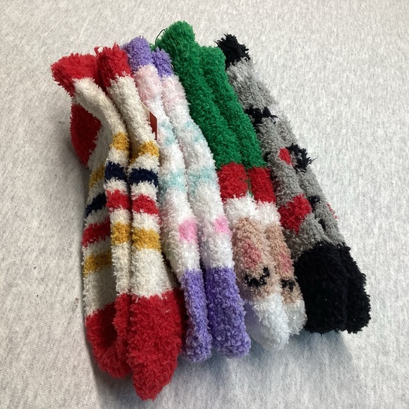 WOMEN’S COZY SOCKS BUNDLE OF 4 PAIRS SIZE: 9-11 SHOE SIZE COLOR: MULTI NWT - Picture 11 of 11